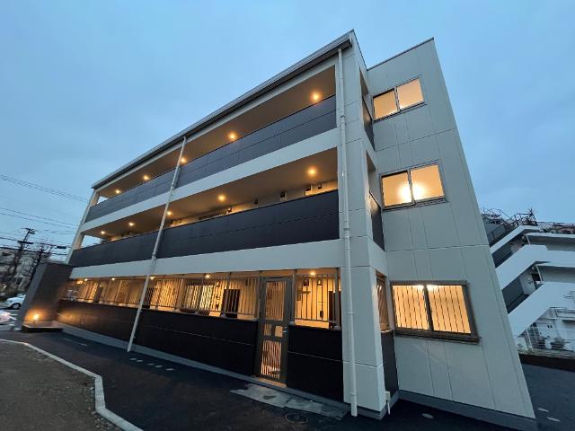 建物外観　外観写真（夜）