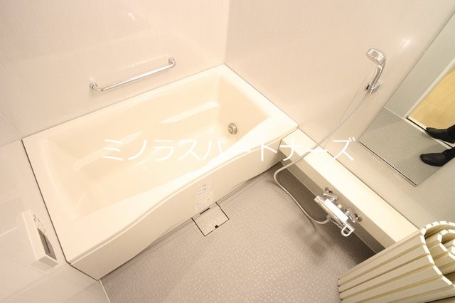 バス・シャワールーム　別部屋の参考写真になります。