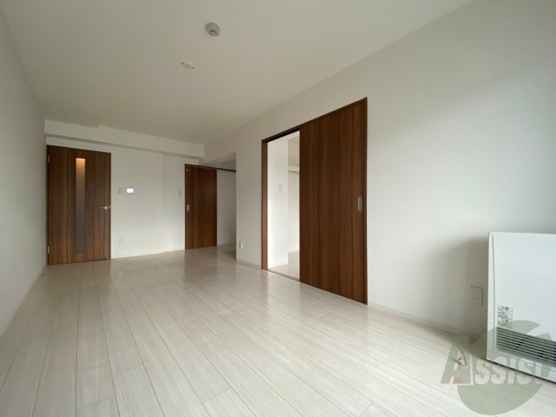 居室・リビング　広くてキレイなお部屋が広がっていて、充実した生活が送れそう。