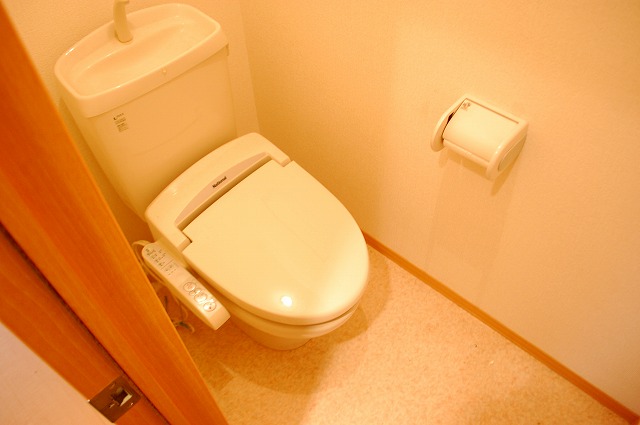 トイレ　清潔感のあるトイレです