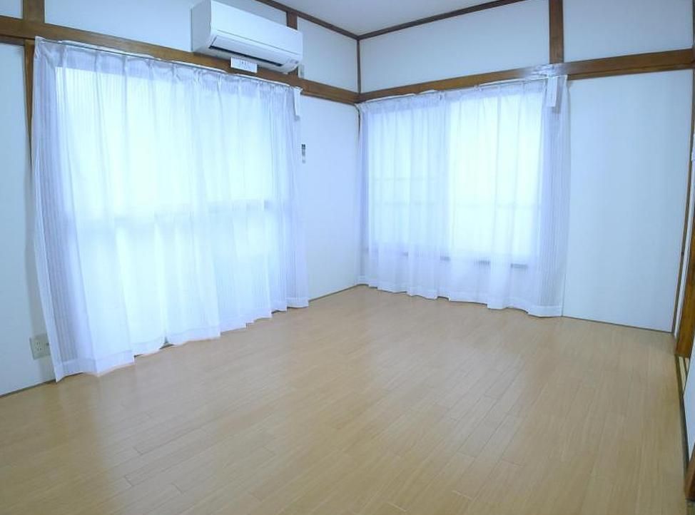 ジュネス西新井の居間写真