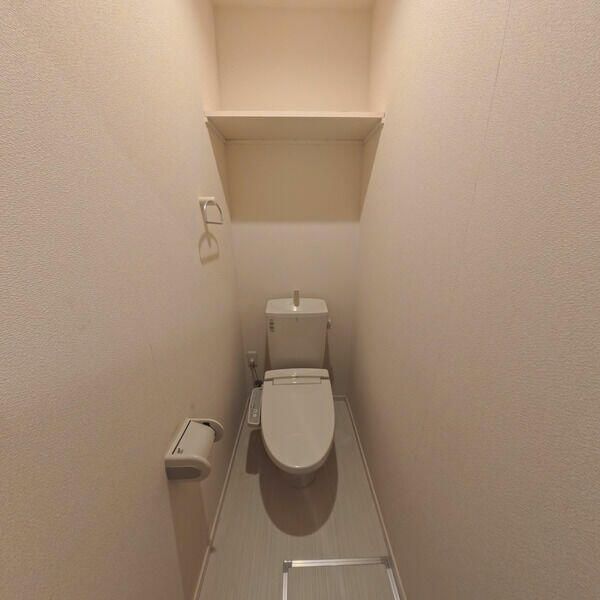 東急大井町線 旗の台駅 徒歩4分 3階建 築12年のトイレ写真