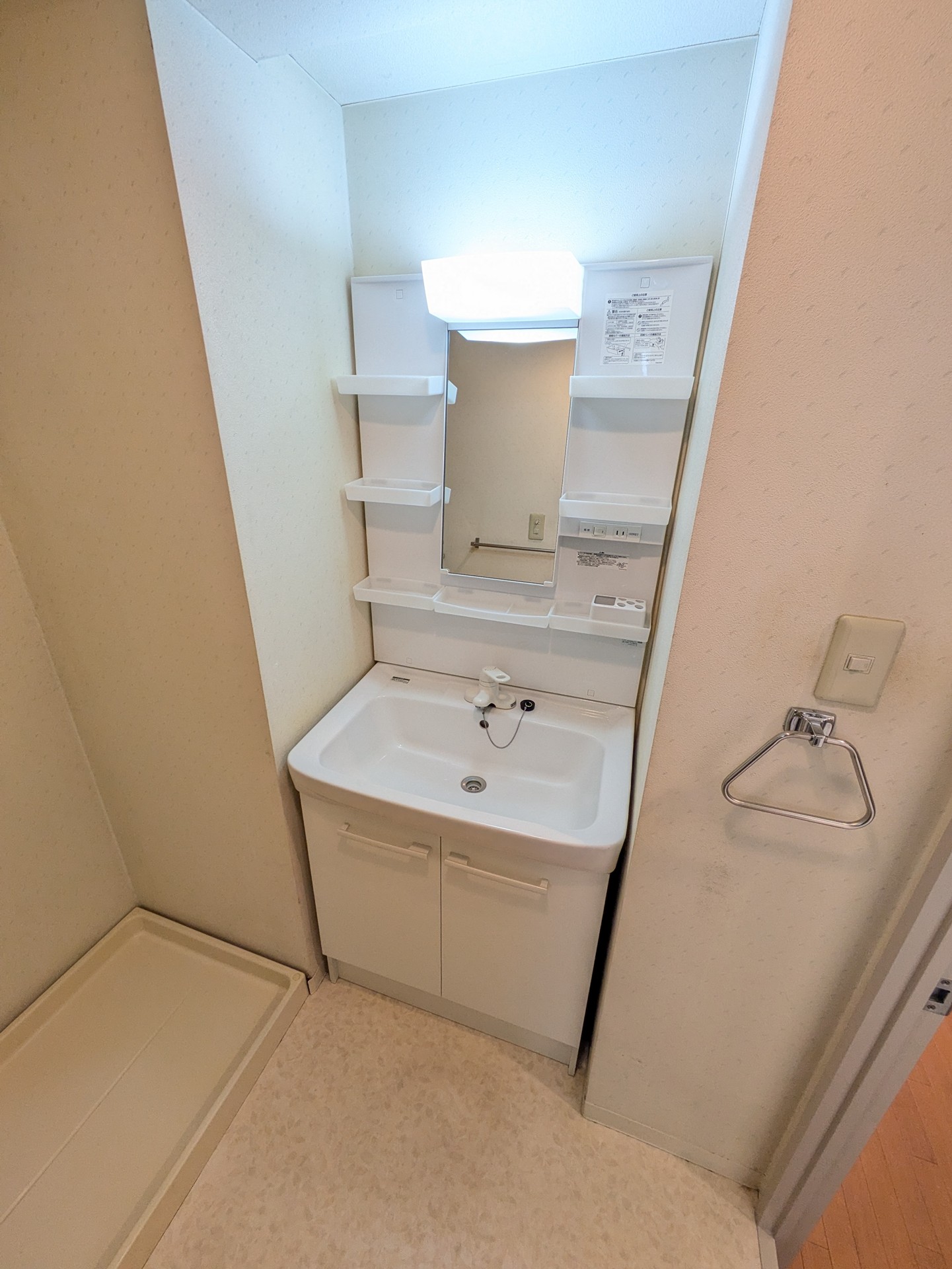 アヴォンリー鴨居の内装写真