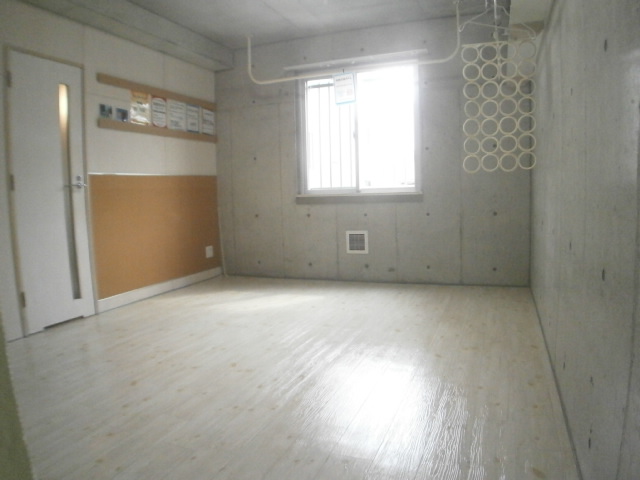 居室・リビング　８．１帖のゆったりとした室内