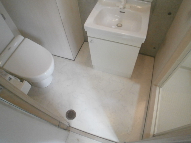 洗面設備　脱衣スペースがあるのは嬉しいですね