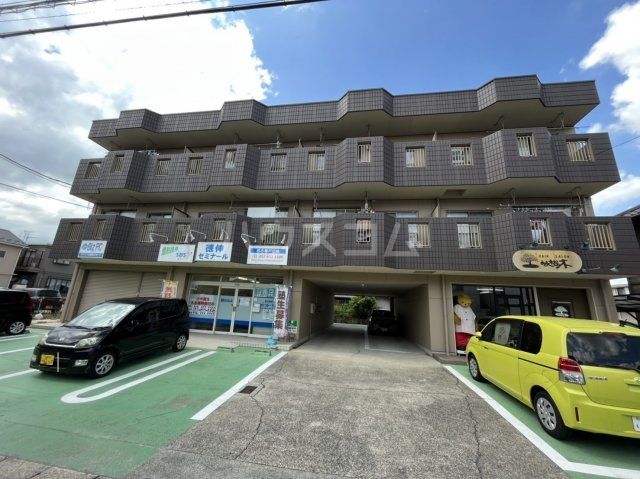 名古屋市中川区戸田のマンションの建物外観