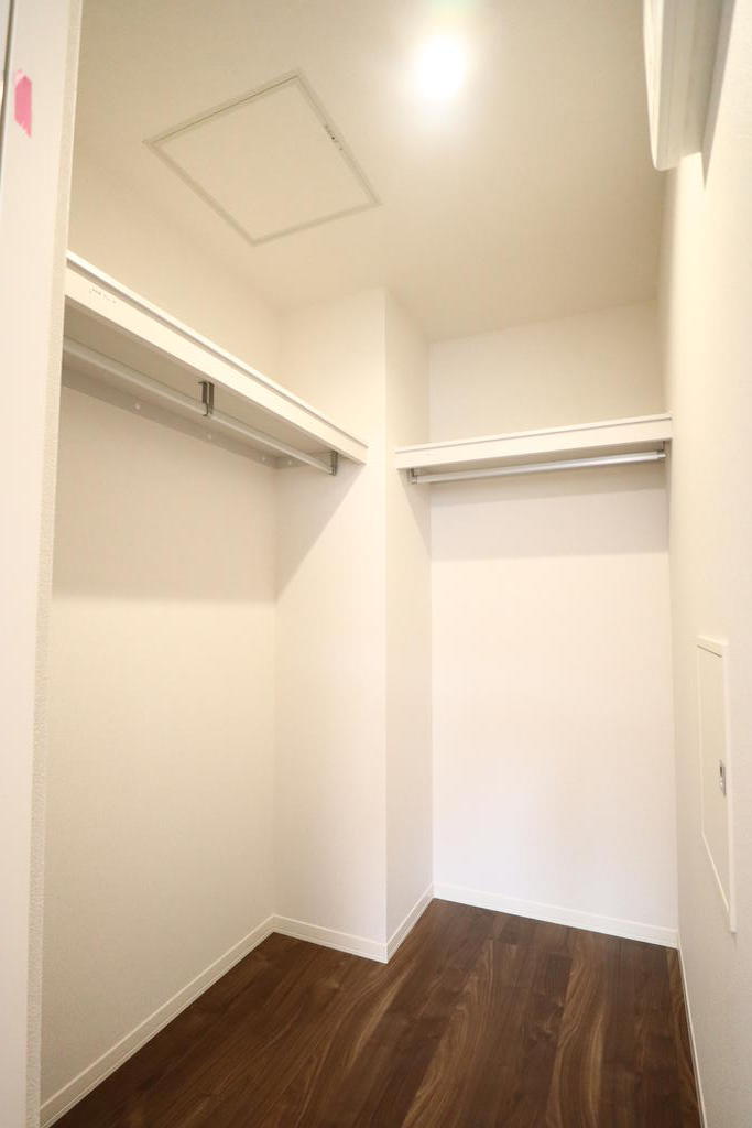 収納　WICも大型のものを完備しているため、二人暮らしも充分です！