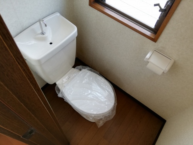 【八尾市志紀町のマンションのトイレ】