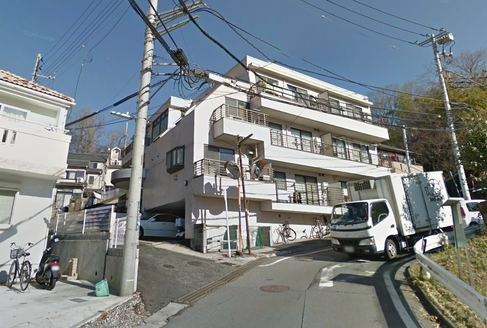 建物外観　周辺にスーパ等があり生活便利です。