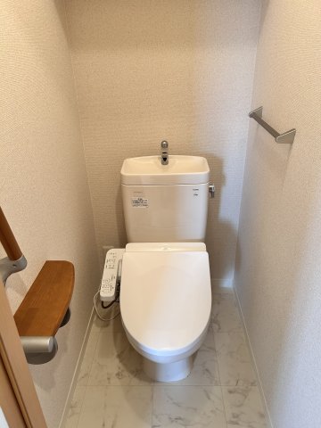【エスポアメゾン Bのトイレ】