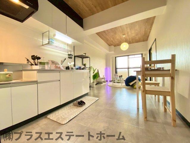 シャトレンうぐいすの居間写真
