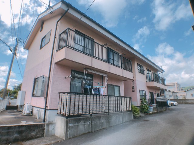 コーポ千里山の建物外観