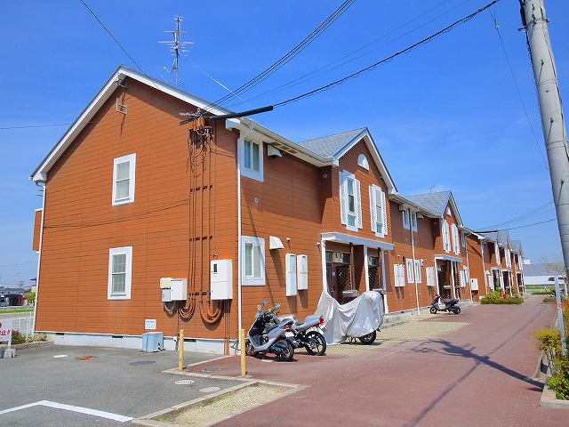 桜井市大字上之庄のアパートの建物外観