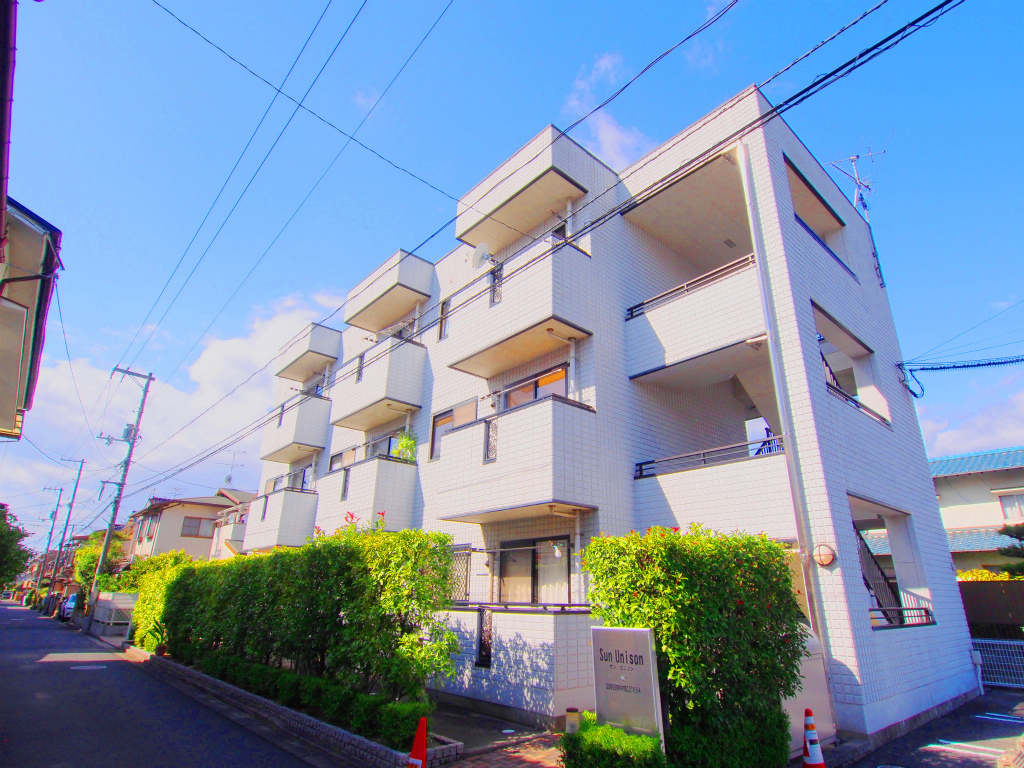 安芸郡府中町鶴江のマンションの建物外観