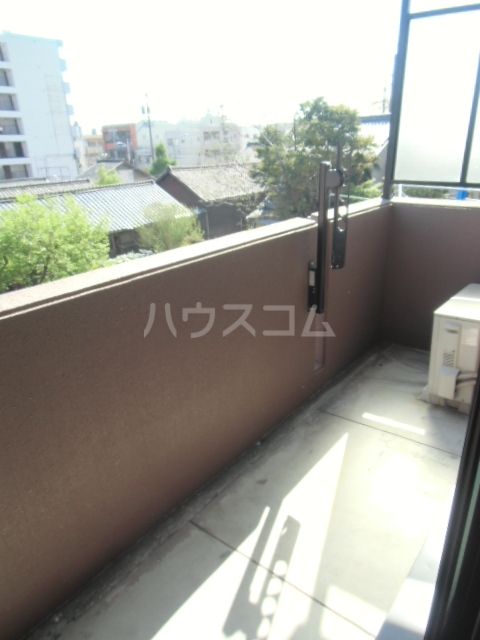 【名古屋市西区江向町のマンションのバルコニー】