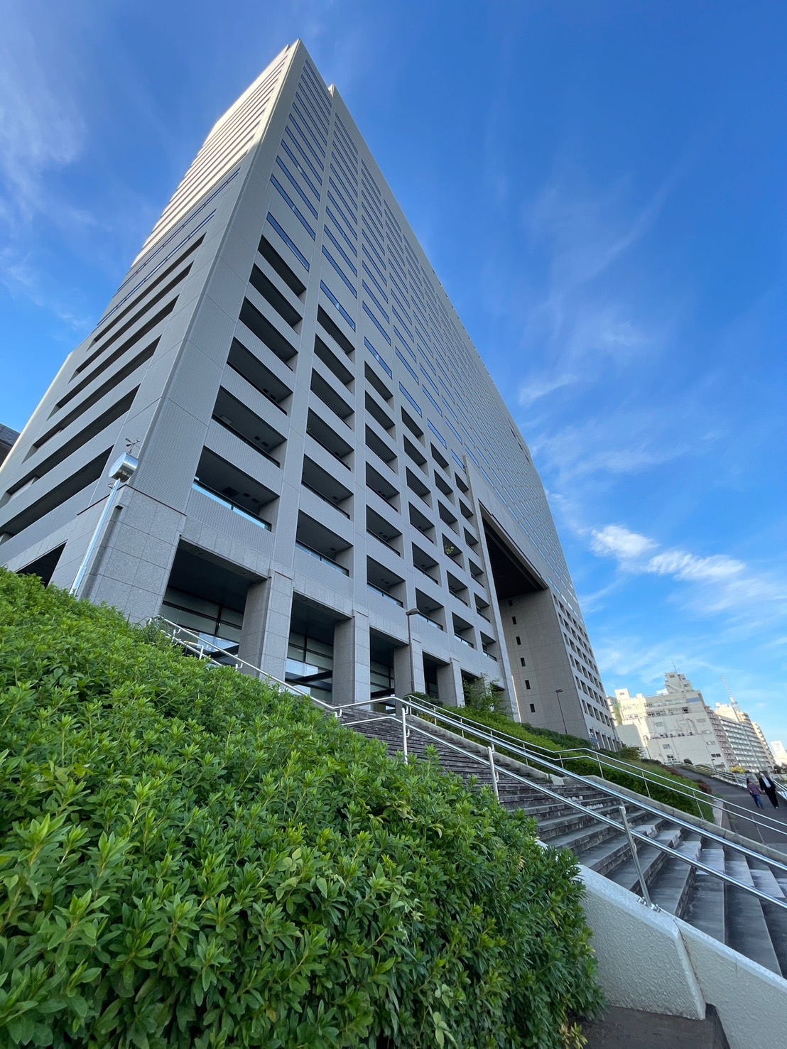 【中央区日本橋箱崎町のマンションの建物外観】