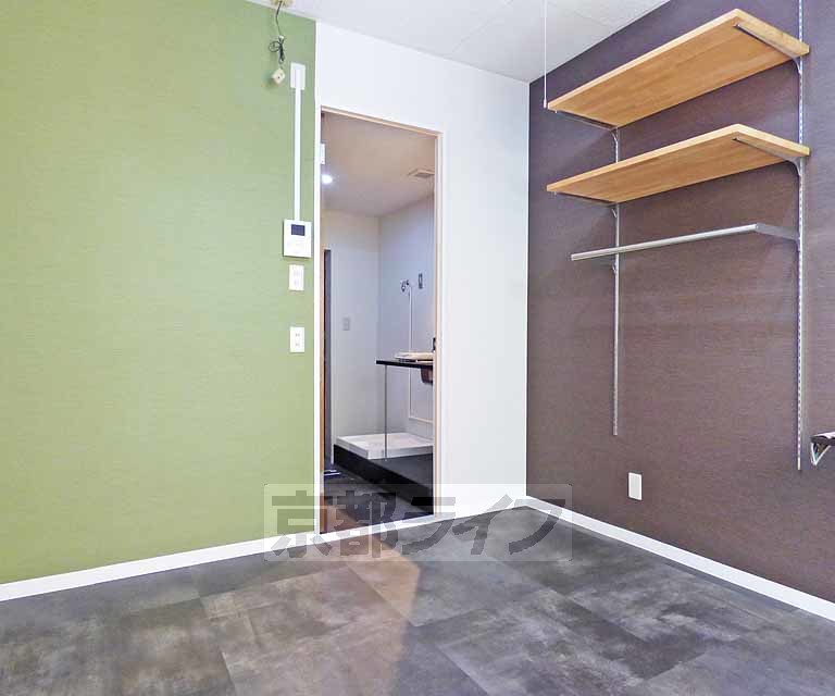 居室・リビング　きれいなリビングです。