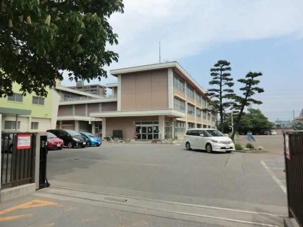 【メゾン釜川の小学校】