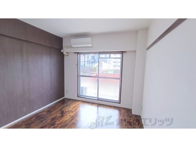 居室・リビング　洋室