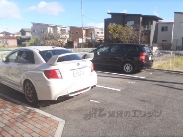 【大津市下阪本のアパートの駐車場】