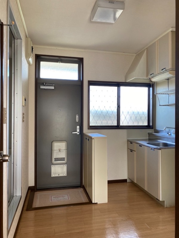 玄関　図面と現状に相違がある場合には現状を優先