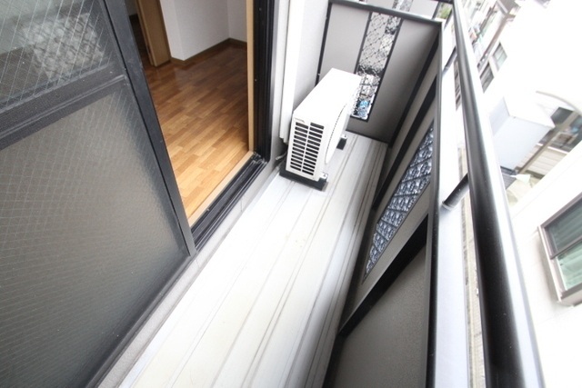 バルコニー　同物件別室のお写真です