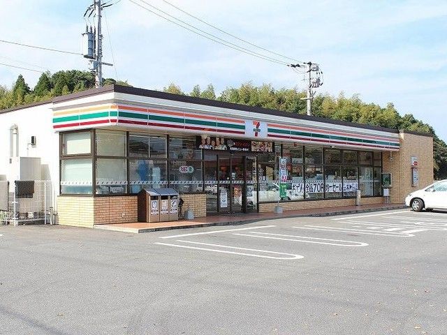 コンビニ　セブンイレブン　大里店（コンビニ）まで1300m