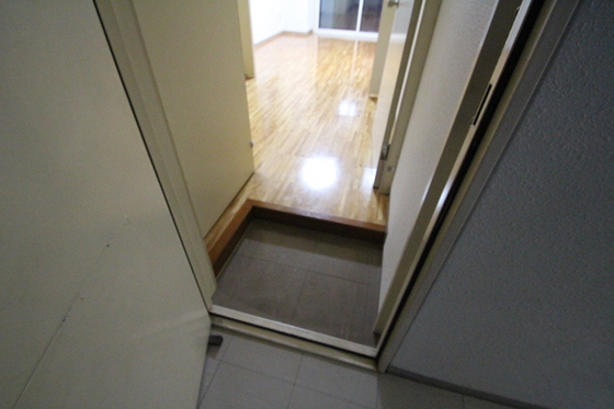 玄関　※別部屋の写真です