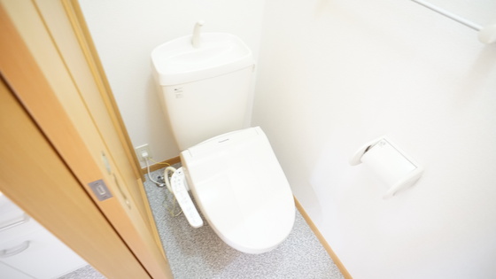 トイレ　シャワー付きトイレ