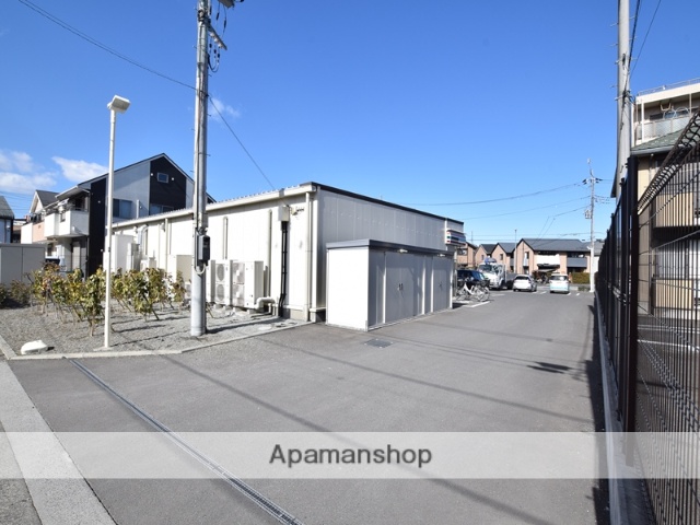 コンビニ　セブンイレブン（コンビニ）まで556m