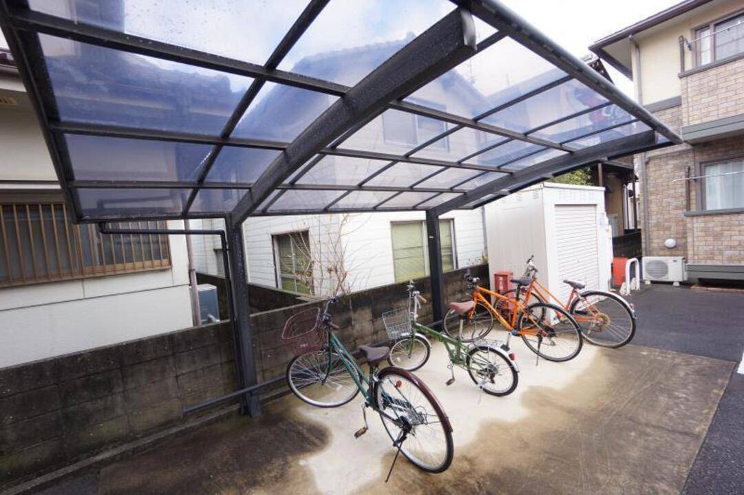 駐車場　駐輪場