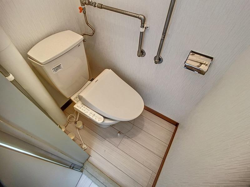 トイレ　トイレ