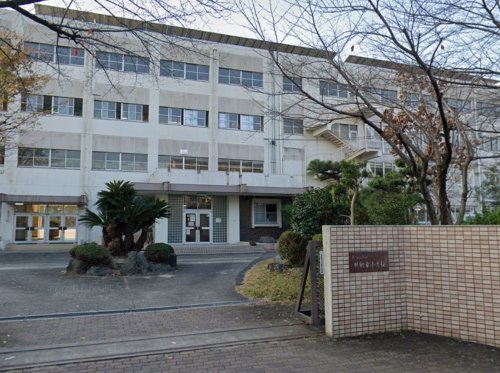 小学校　名古屋市立廿軒家小学校（小学校）まで852m
