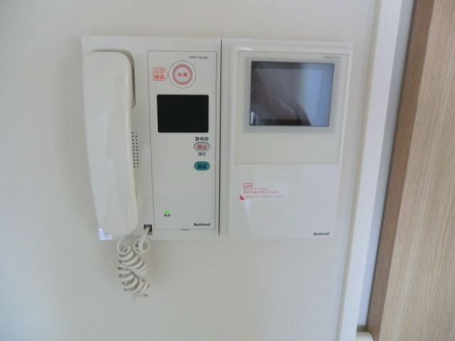 セキュリティ　モニター付きインターホン