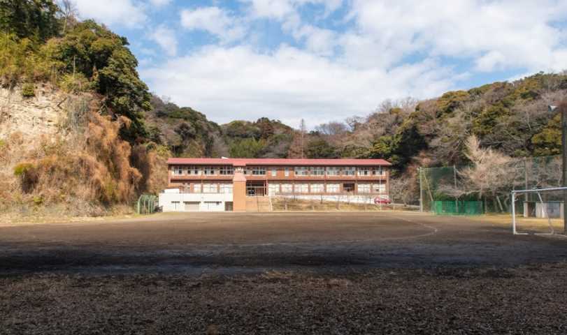 中学校　鎌倉市立第二中学校（中学校）まで1292m