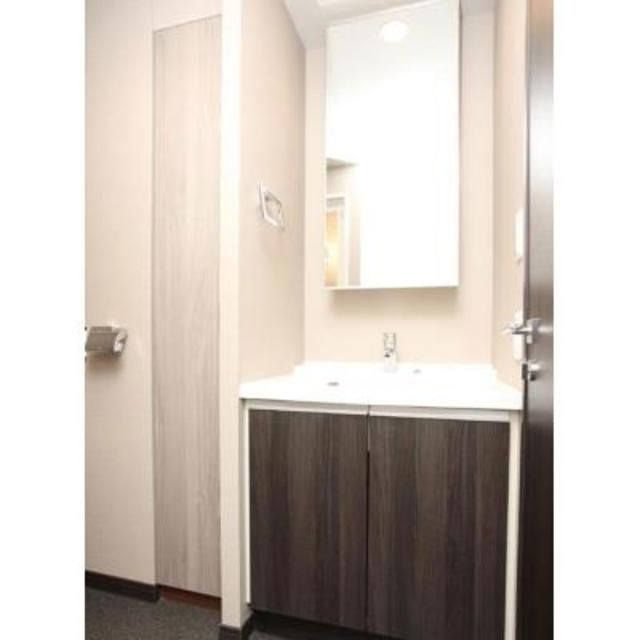 洗面設備　※写真は同タイプ住戸です。