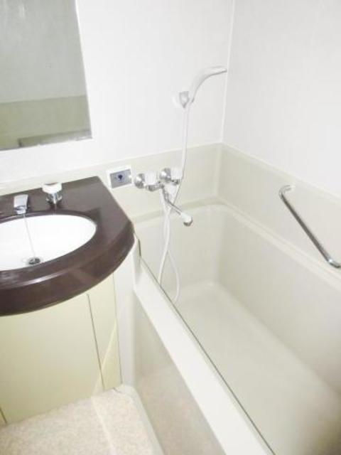 バス・シャワールーム　同仕様参考写真