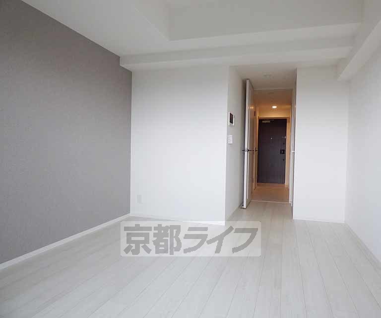 居室・リビング　落ち着いた雰囲気のお部屋です