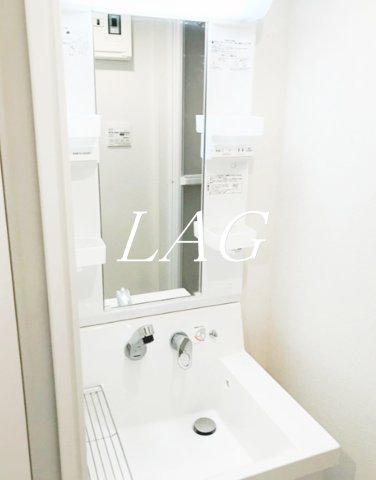 洗面設備　独立洗面台です。