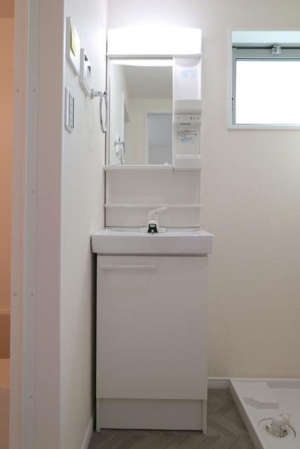 洗面設備　コンパクトで使いやすい洗面所