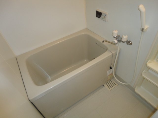 バス・シャワールーム　バス（イメージ）