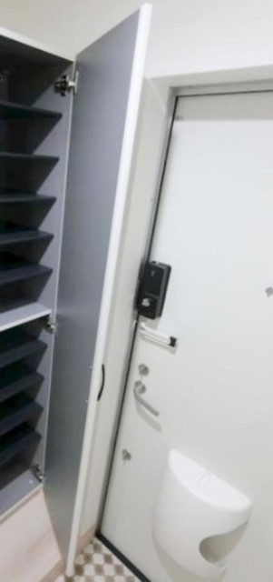 玄関　同仕様タイプ