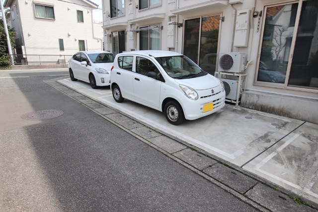 駐車場　駐車場（要空き確認）