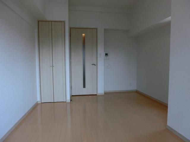 その他部屋・スペース　明るいフローリング部屋