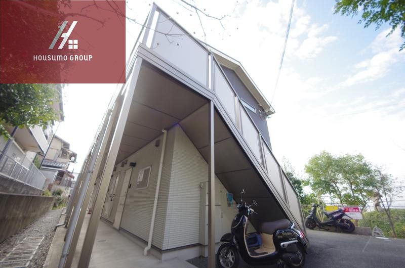 エントランス　落ち着いたエントランスです