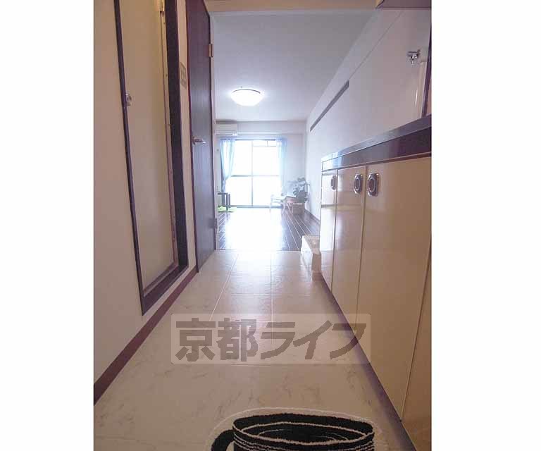 その他部屋・スペース　広めの廊下です。