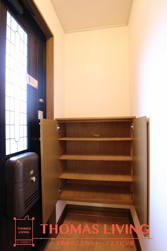 玄関　実際の写真を準備中の為、同じ建物の別室写真です。参考下さい。