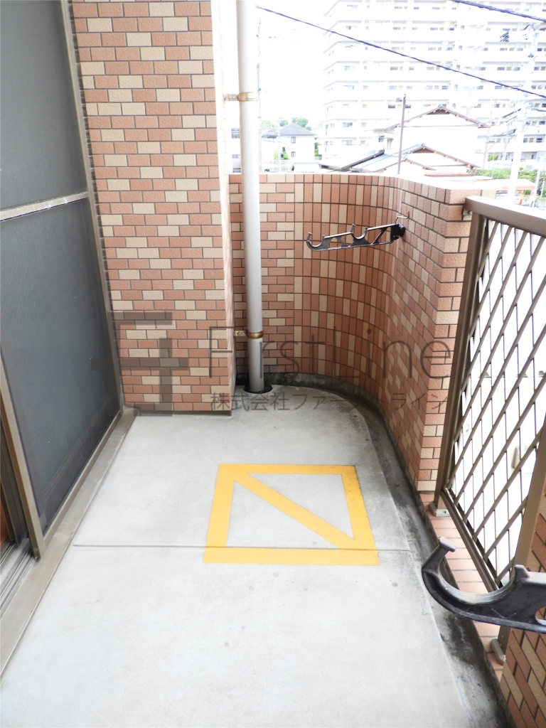 バルコニー　※別号室の画像です