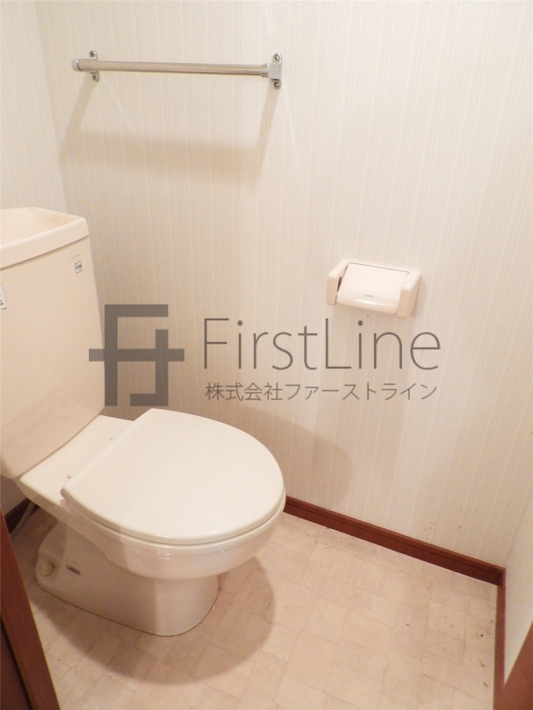 トイレ　※別号室の画像です