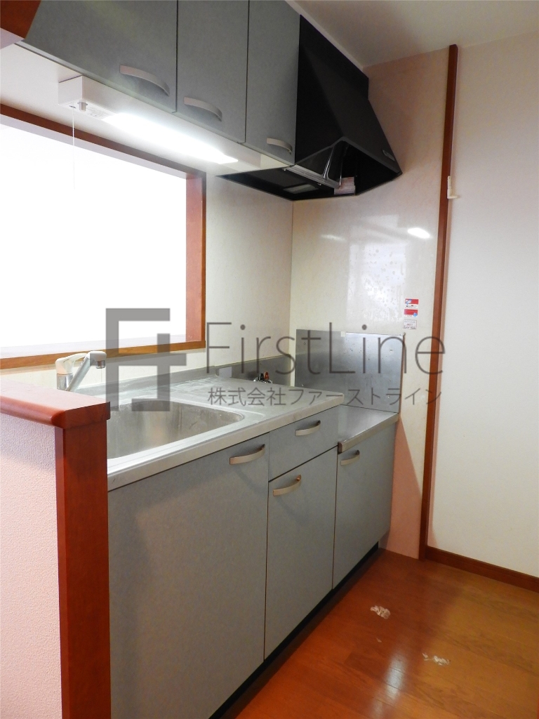 キッチン　※別号室の画像です